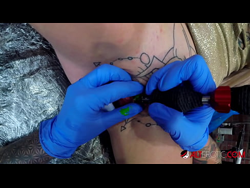 ❤️ Extremamente tatuada, a brasa Sully Savage fez uma tatuagem no seu clítoris ❌ Porno de qualidade em pt.taxiporec.top ﹏